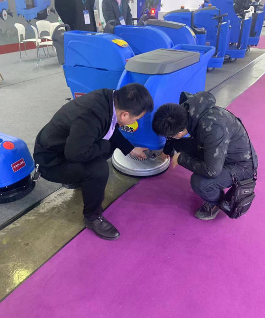 洛阳小型电动洗地机是否适合用于环卫保洁