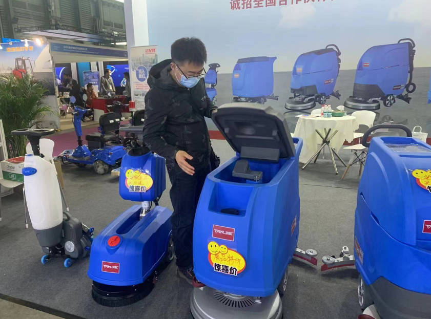 洛阳坦洁洗地机公司致力于电动洗地机的生产、销售和服务百家